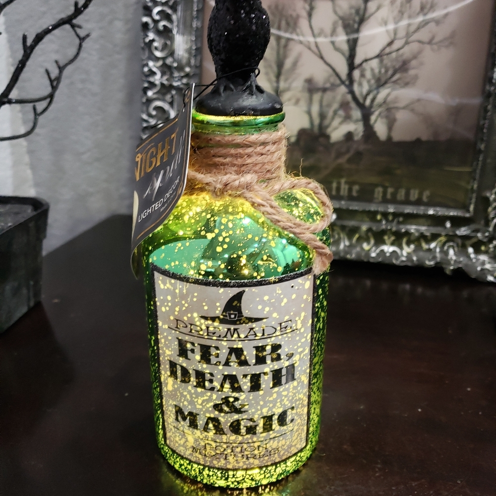 Halloween light up potion bottle decor
